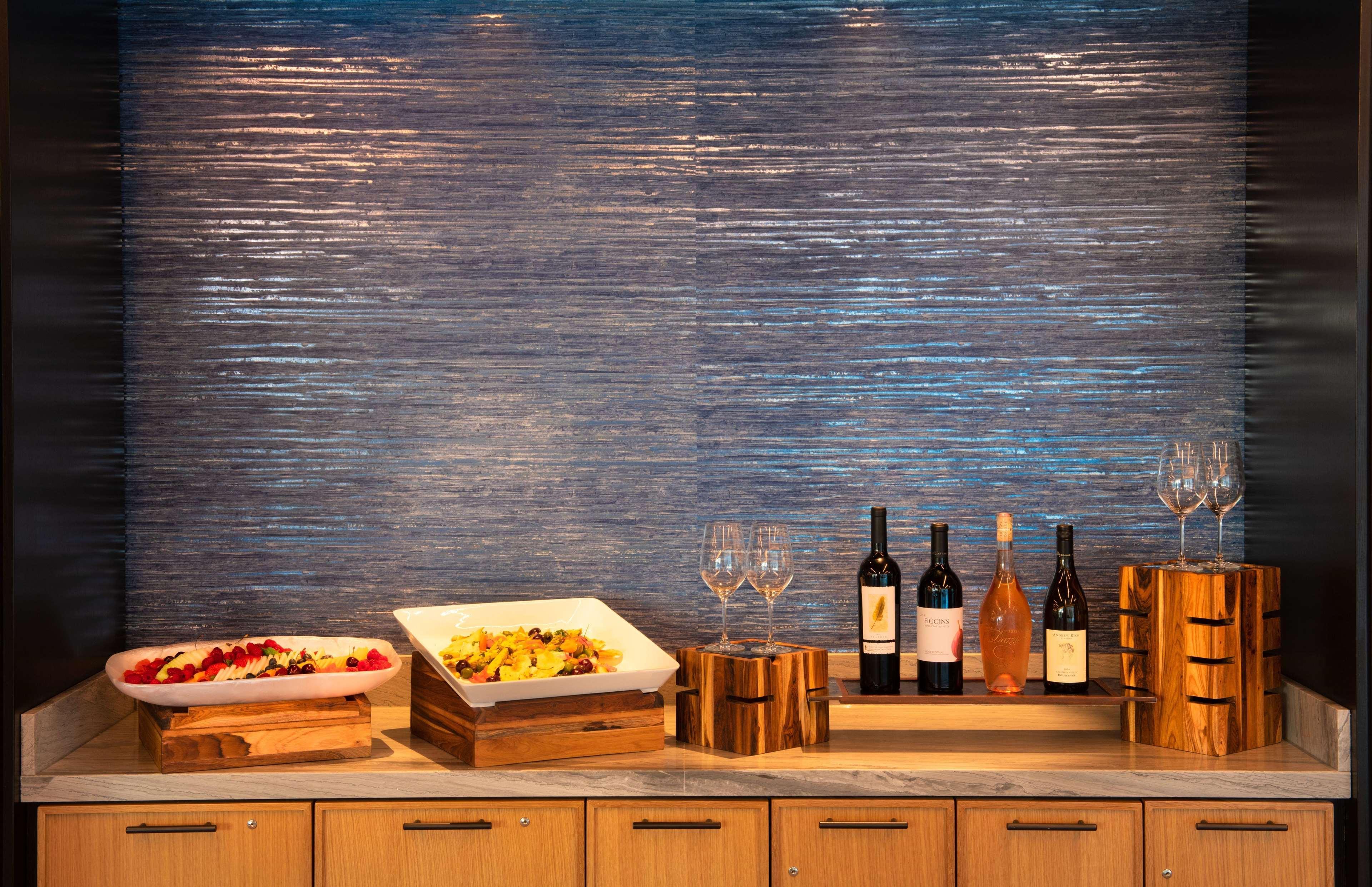 The Charter Hotel Seattle, Curio Collection By Hilton Extérieur photo